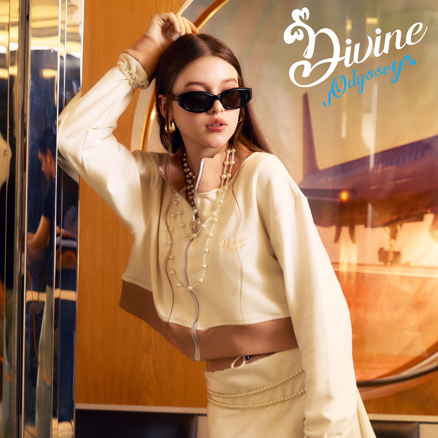 [PRE-ORDER] ODYSSEY AIRPORT JACKET CROP (CARAMEL CUSTARD)